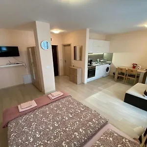  Apartment -the Mall