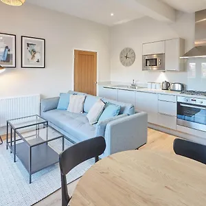 https://skyline-apartment.yorkshirehotels.net