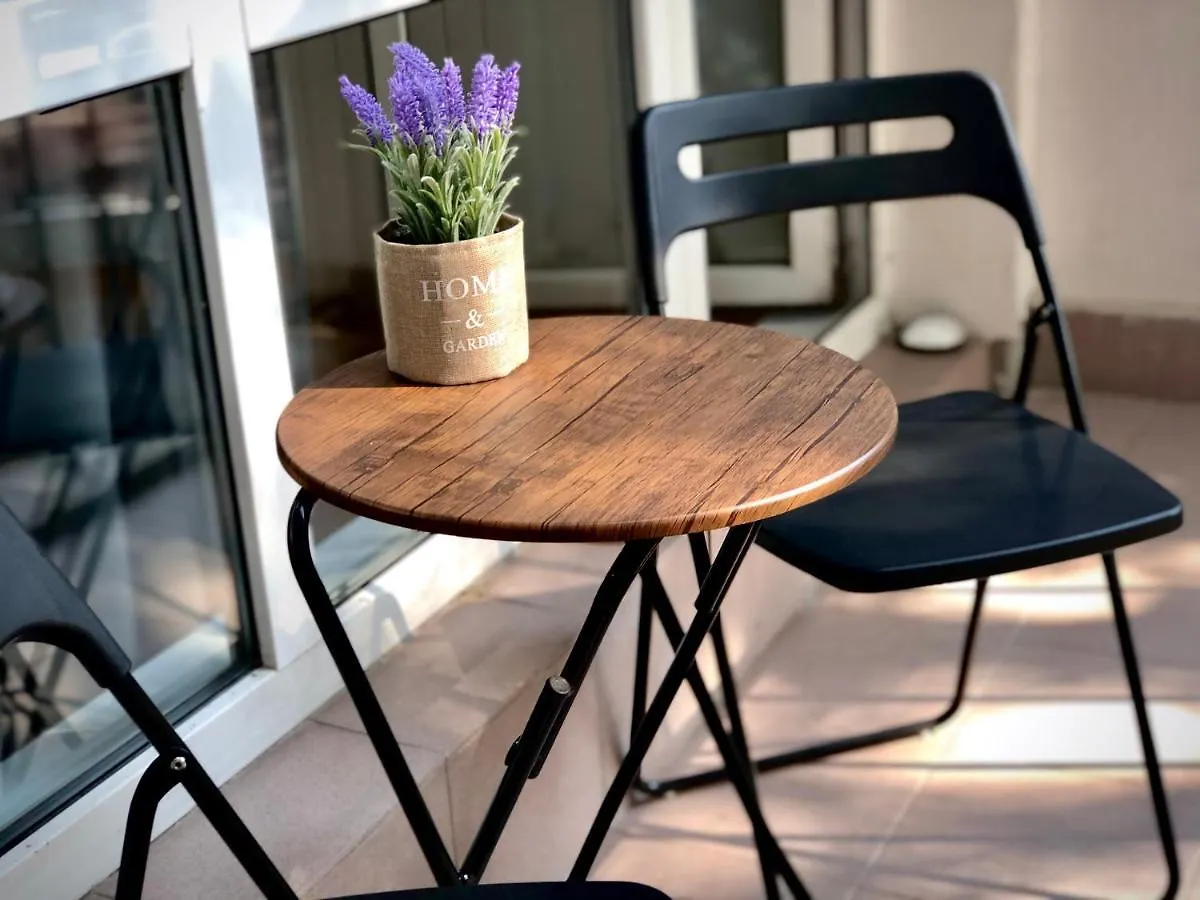 Spacious Modern Vintage Flat In The Heart Of Sofya